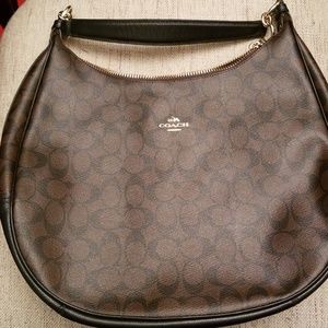 Signature leather shoulder bag